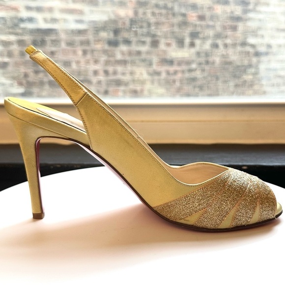 🌺CHRISTIAN LOUBOUTIN 🌺 Yellow Satin Glitter Accents Slingback pumps size: 37 - Picture 5 of 17